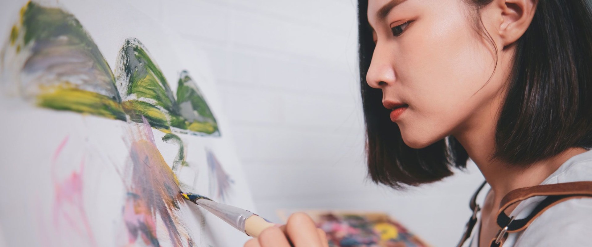 Unlocking the Power of Art: How Art Therapy Can Help Manage Chronic Pain
